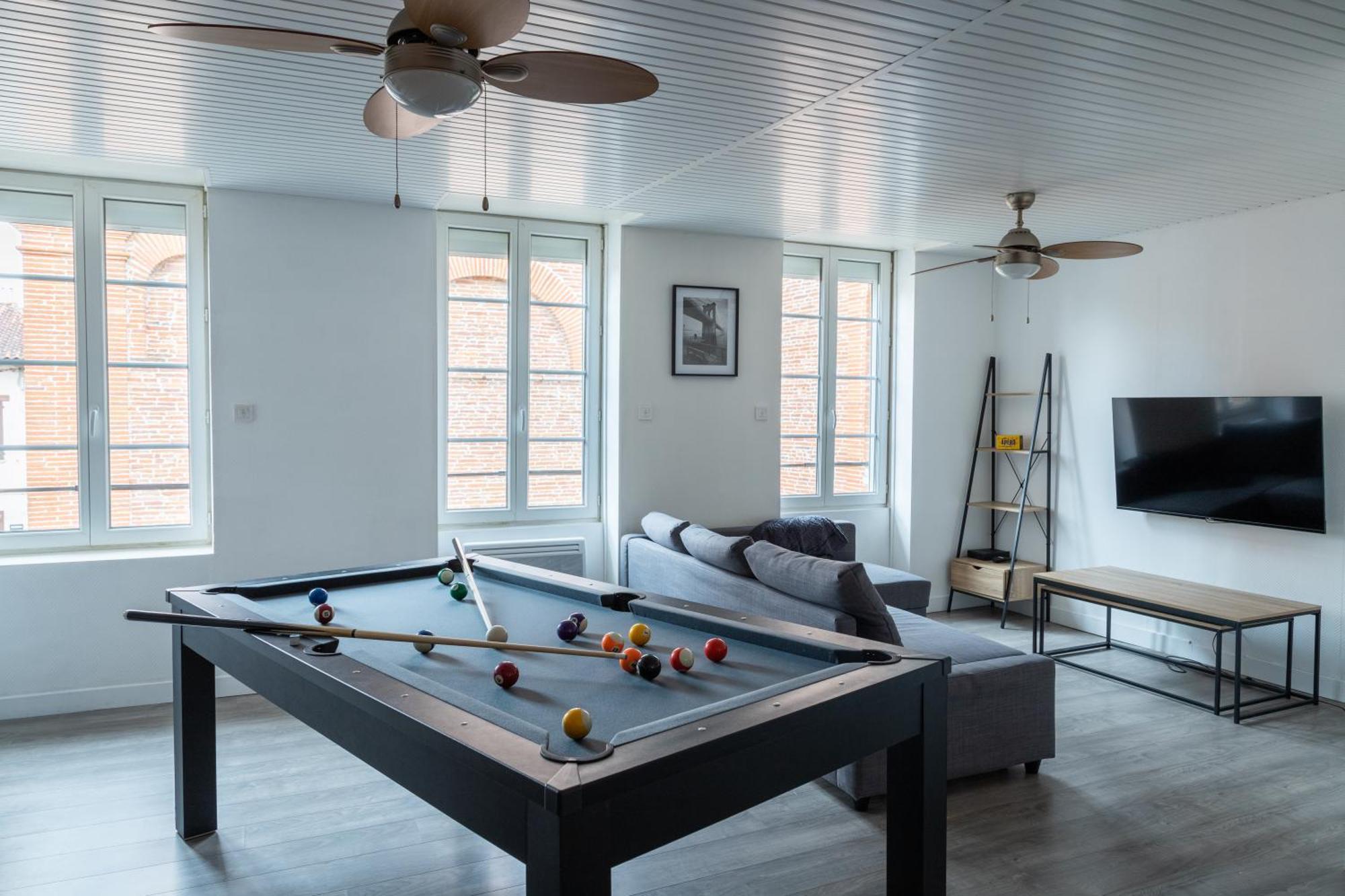 Grand Duplex Avec Billard Apartment Villeneuve-Tolosane